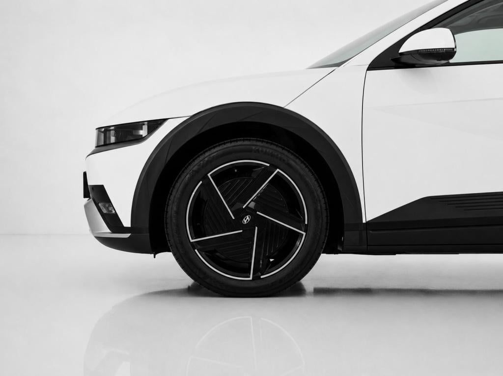 Hyundai Ioniq 5 connect+ 84 kwh 20'' velgen + afneembare trekhaak!
