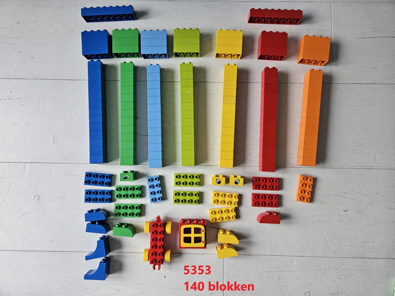 Meer dan 300 Duploblokken, sets 5506, 5353 en ca. 100 losse extra
