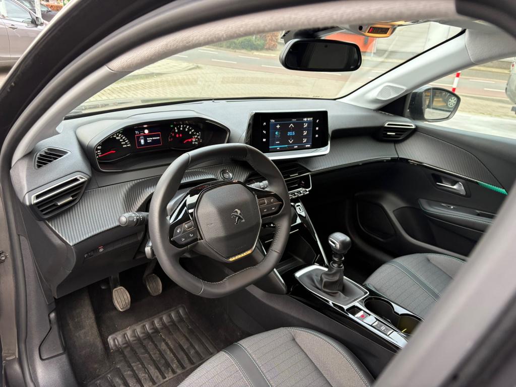 Peugeot 208 1.2 puretech allure pack