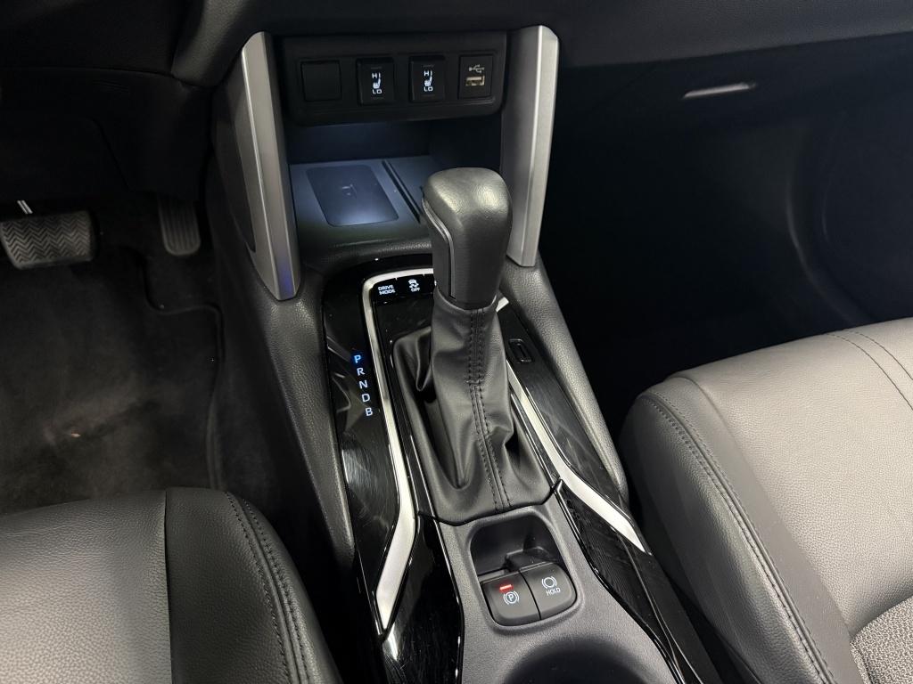 Toyota Corolla Cross 2.0 hp hybrid first ed| adap.cruise| stoel+stuur verw|
