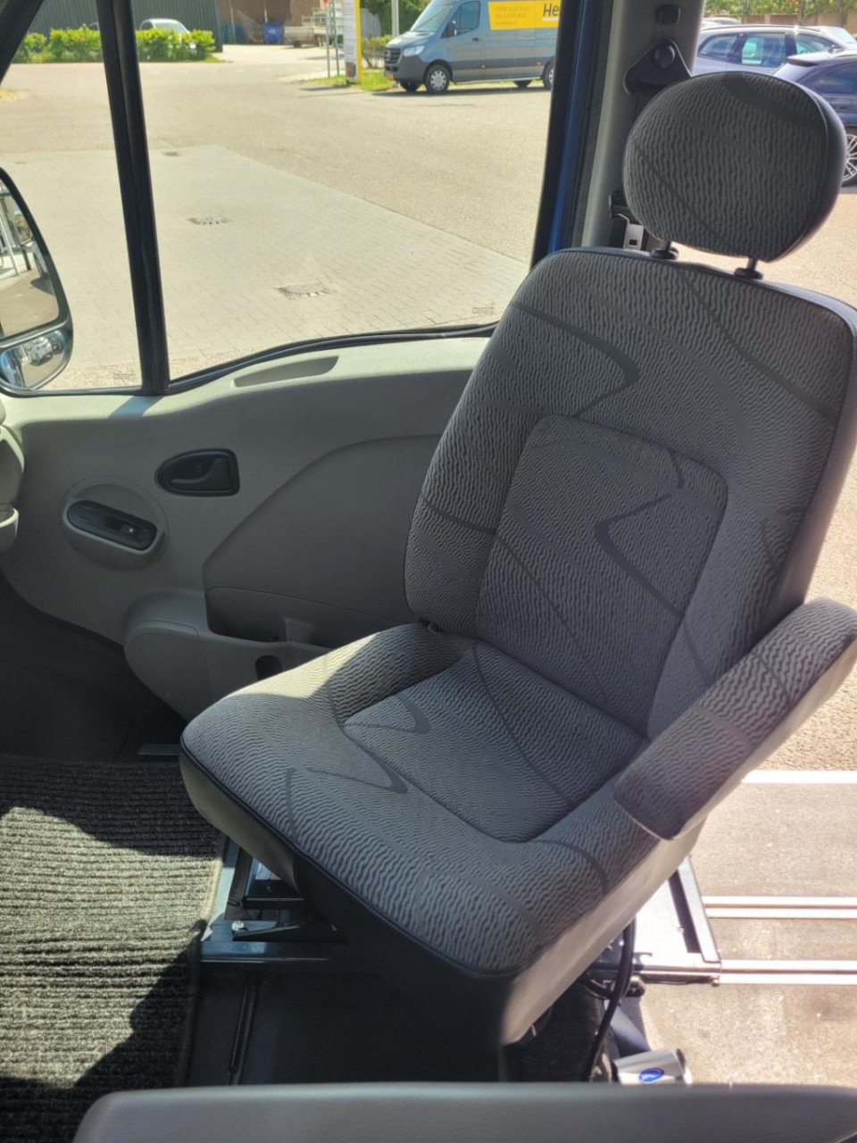 Opel Movano 2.5 cdti l1h1 rolstoelbus rolstoelauto