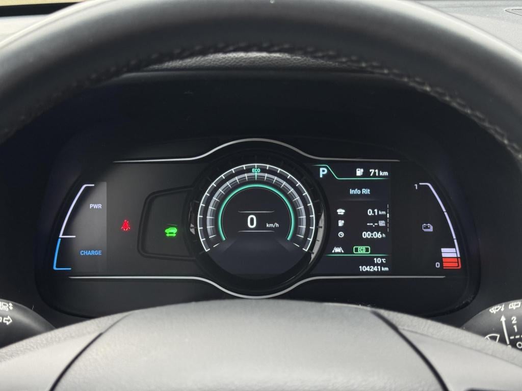 Hyundai Kona ev comfort 64 kwh soh 95% 3-fase lader