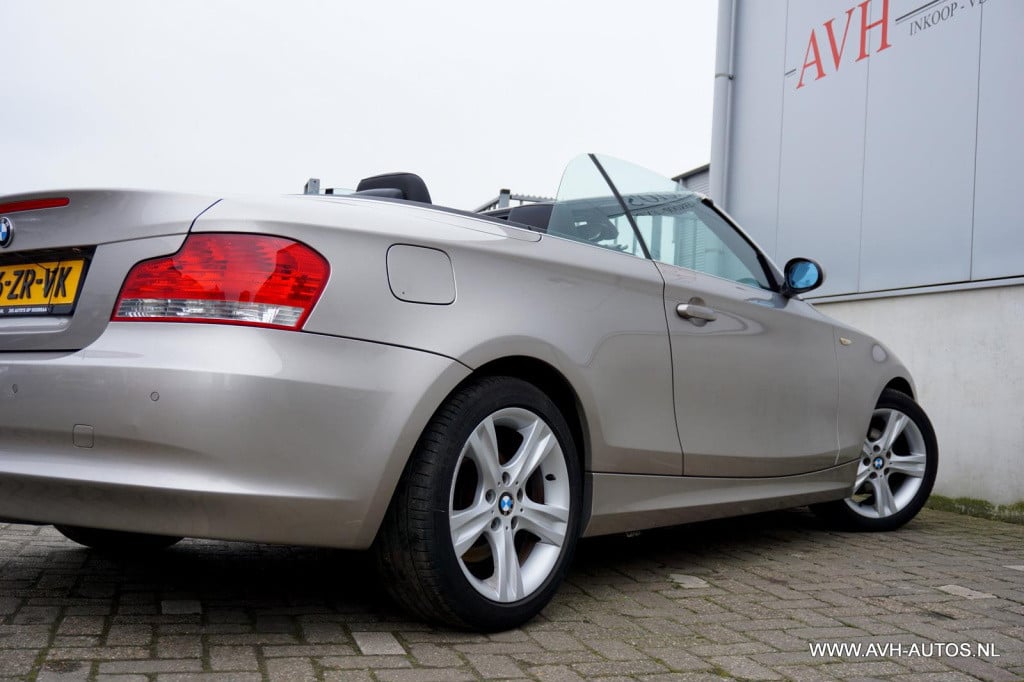BMW 1 Serie cabrio 118i high executive