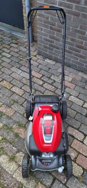 Benzine grasmaaier