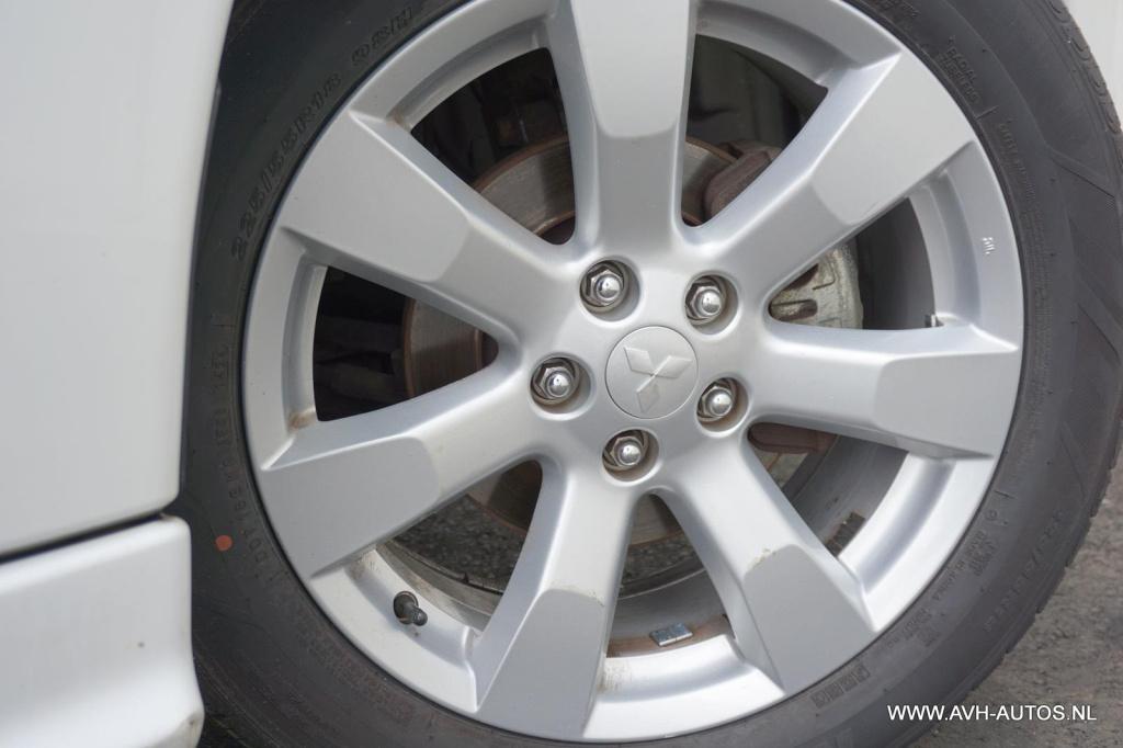 Mitsubishi Outlander 2.0 phev instyle+