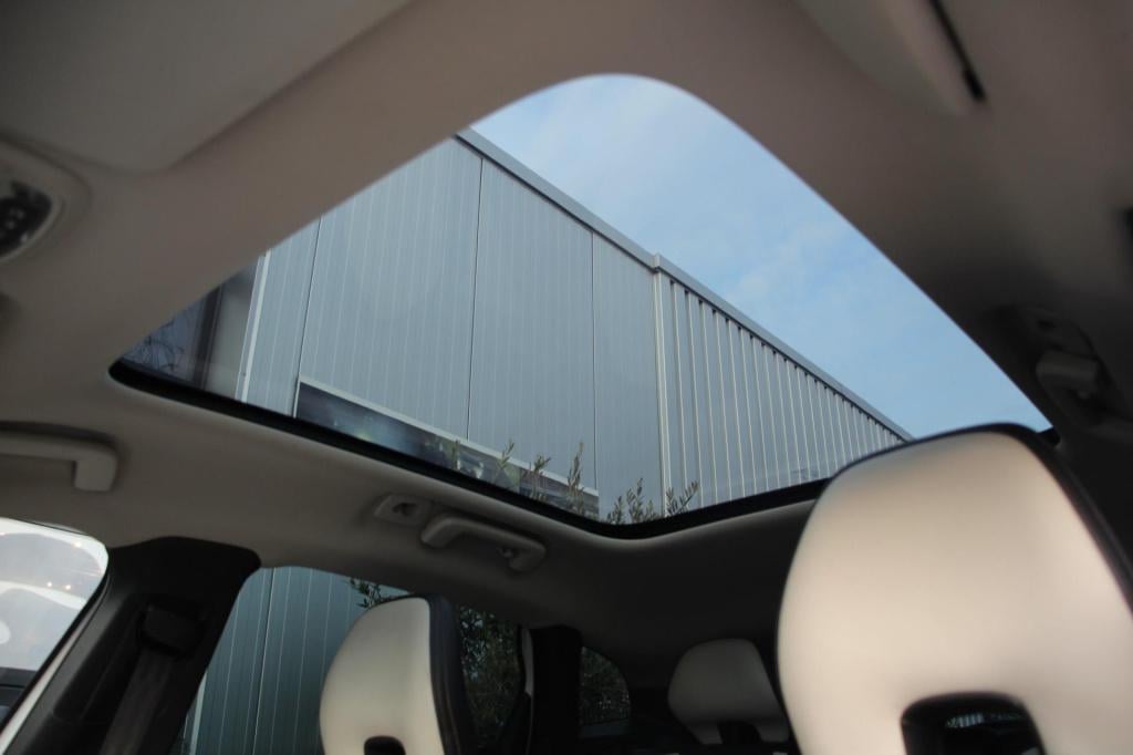 Volvo V40 cross country 2.0 t5 awd summum h&k - full options - panoramadak 