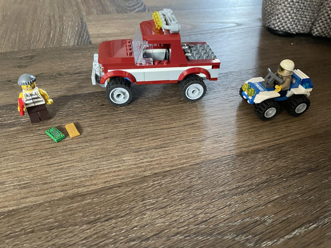 City lego: Politieachtervolging 4437