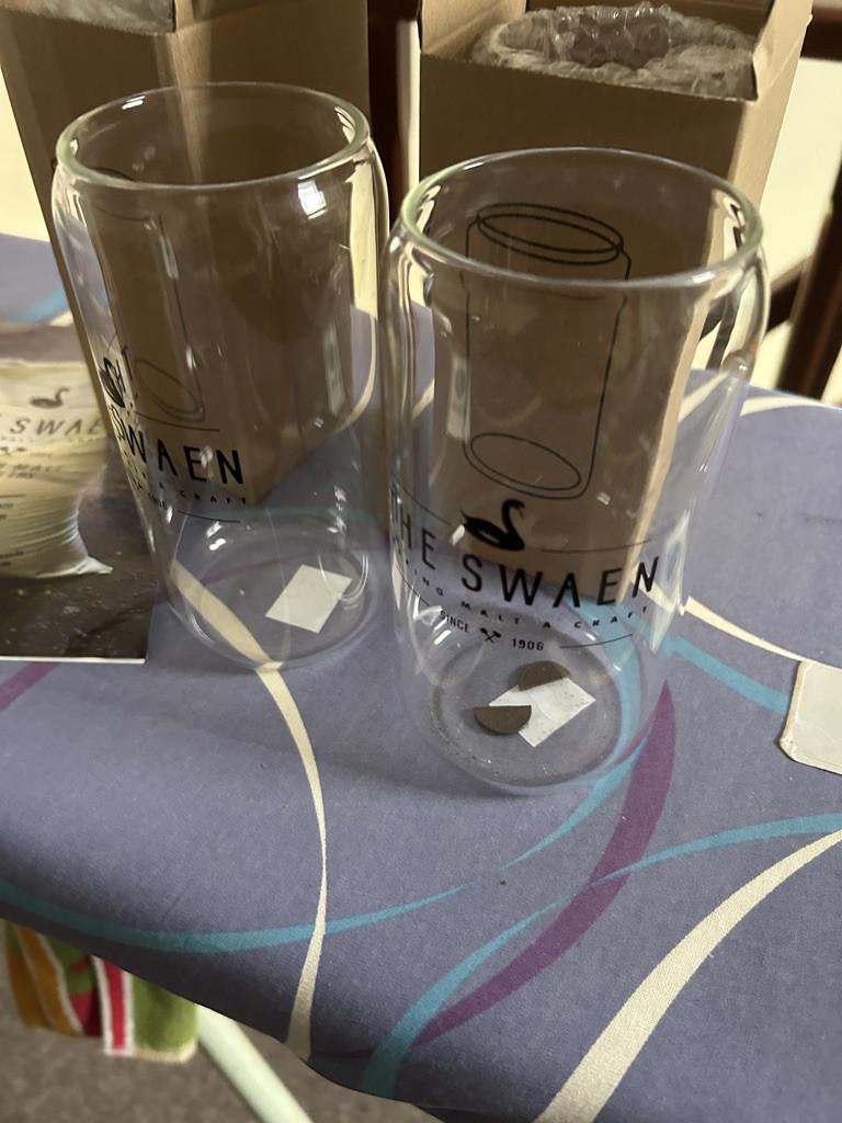 Bierglazen en bierboek