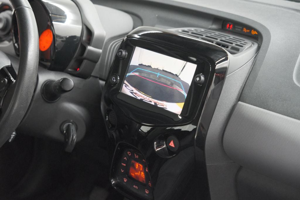 Peugeot 108 1.0 e-vti allure | camera | climate control | dab+ | 15 inch li