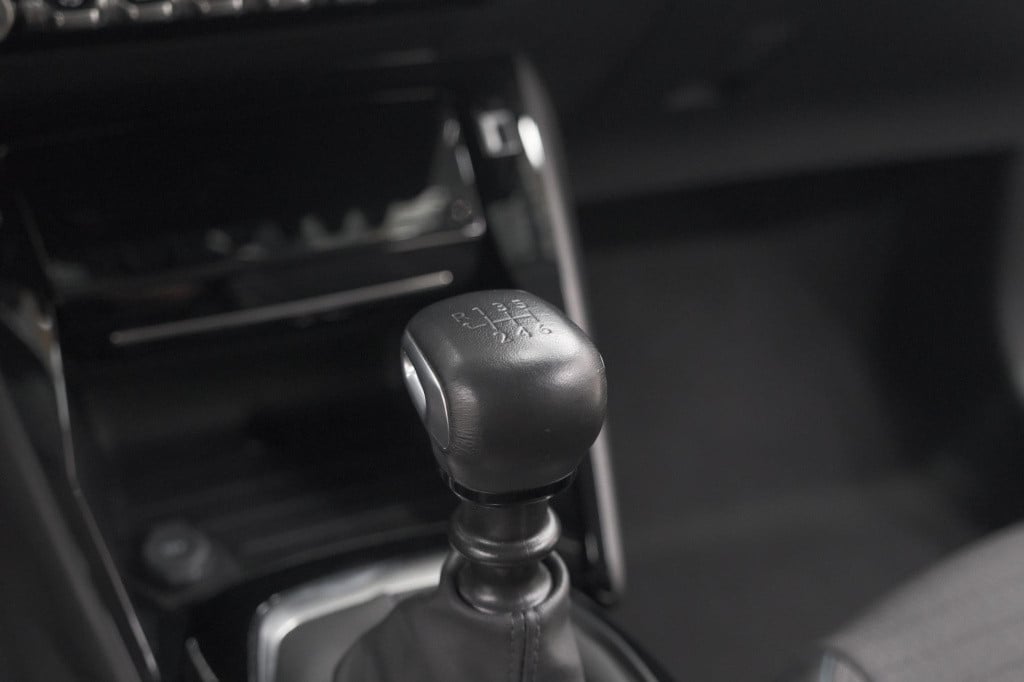 Peugeot 208 puretech 100 allure | camera | navigatie | parkeersensoren | ap