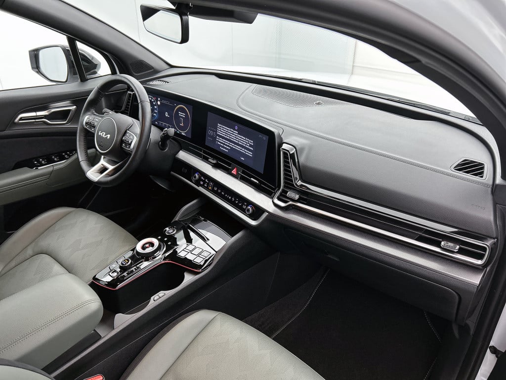 Kia Sportage 1.6 t-gdi plug-in hybrid awd dark edition