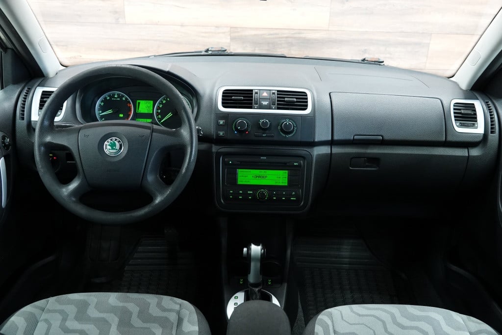 Skoda Fabia combi 1.6-16v ambiente | cruise | stoelverw. |