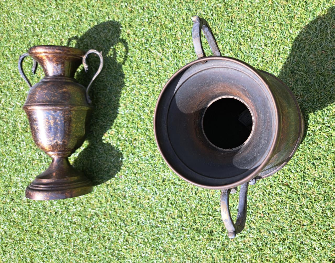 2 oude koperen vaasjes