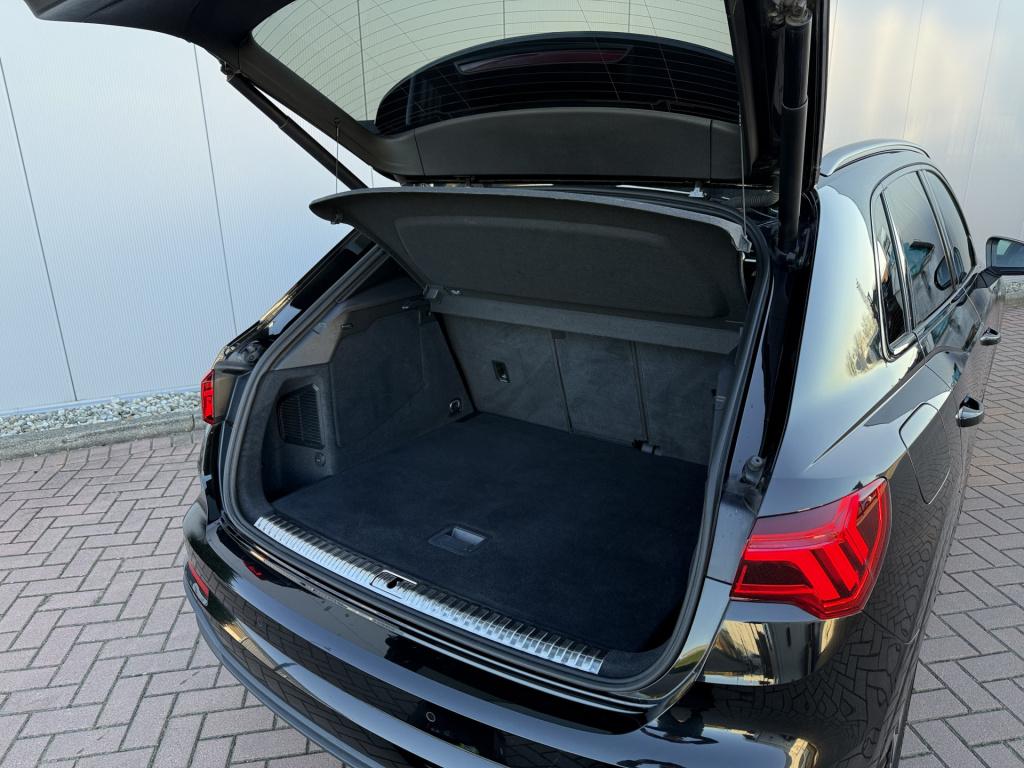 Audi Q3 45 tfsi ehybrid 245pk s edition | leder | black pakket