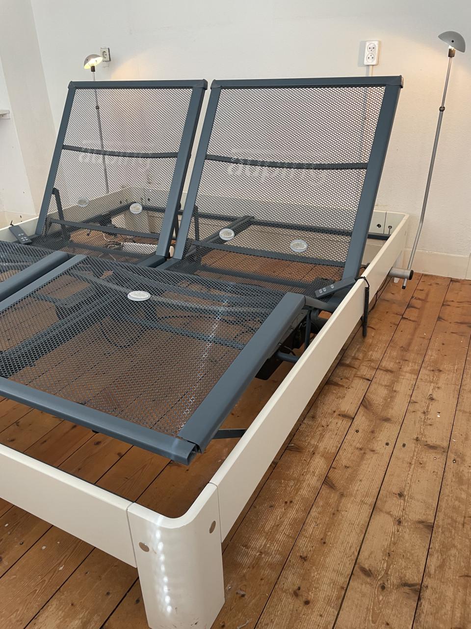 Auping ombouw bed met elektrisch latten bodem 2 x 90 x 200