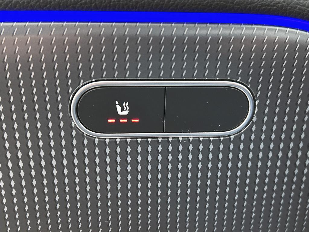 Mercedes-Benz Eqa 250 business solution luxury 67 kwh ledkoplampen | parkee