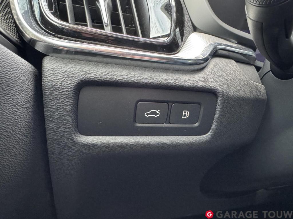 Volvo V60 2.0 t6 plug-in hybrid awd plus dark elektr.trekh.