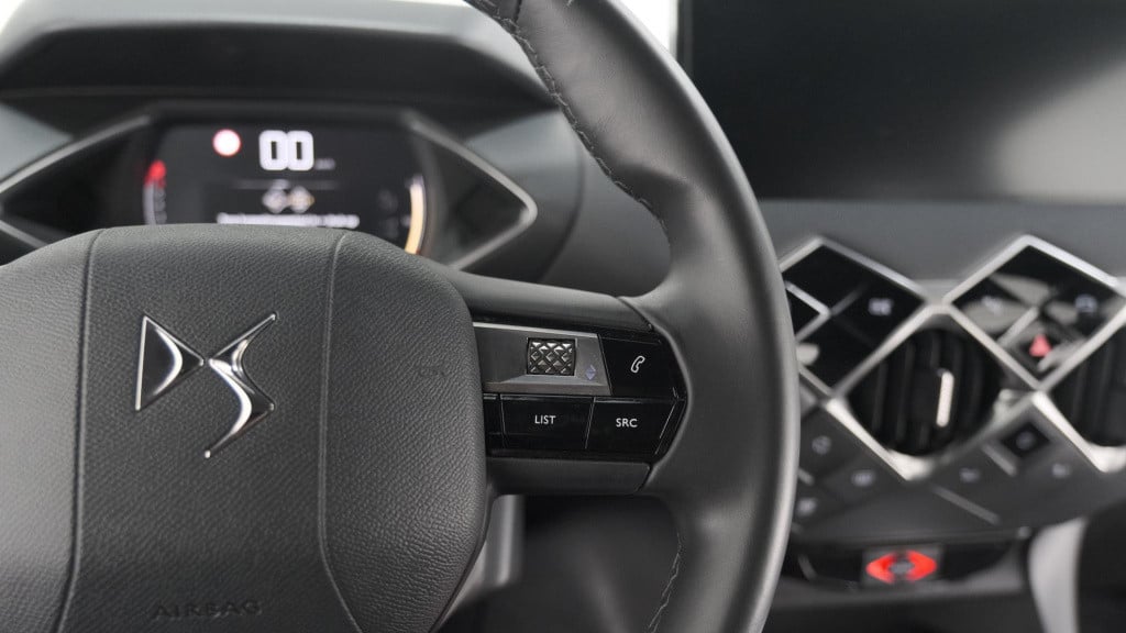 Ds Ds 3 crossback puretech 100 montmartre | parkeersensoren | apple carplay