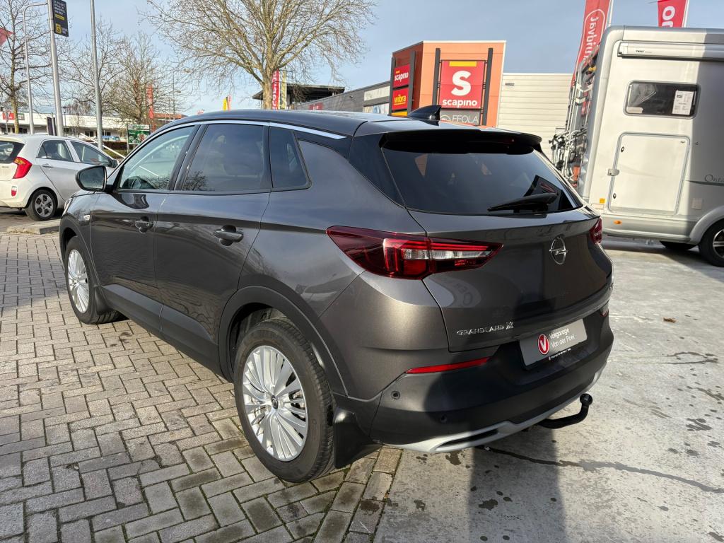 Opel Grandland X 1.2 turbo business executive