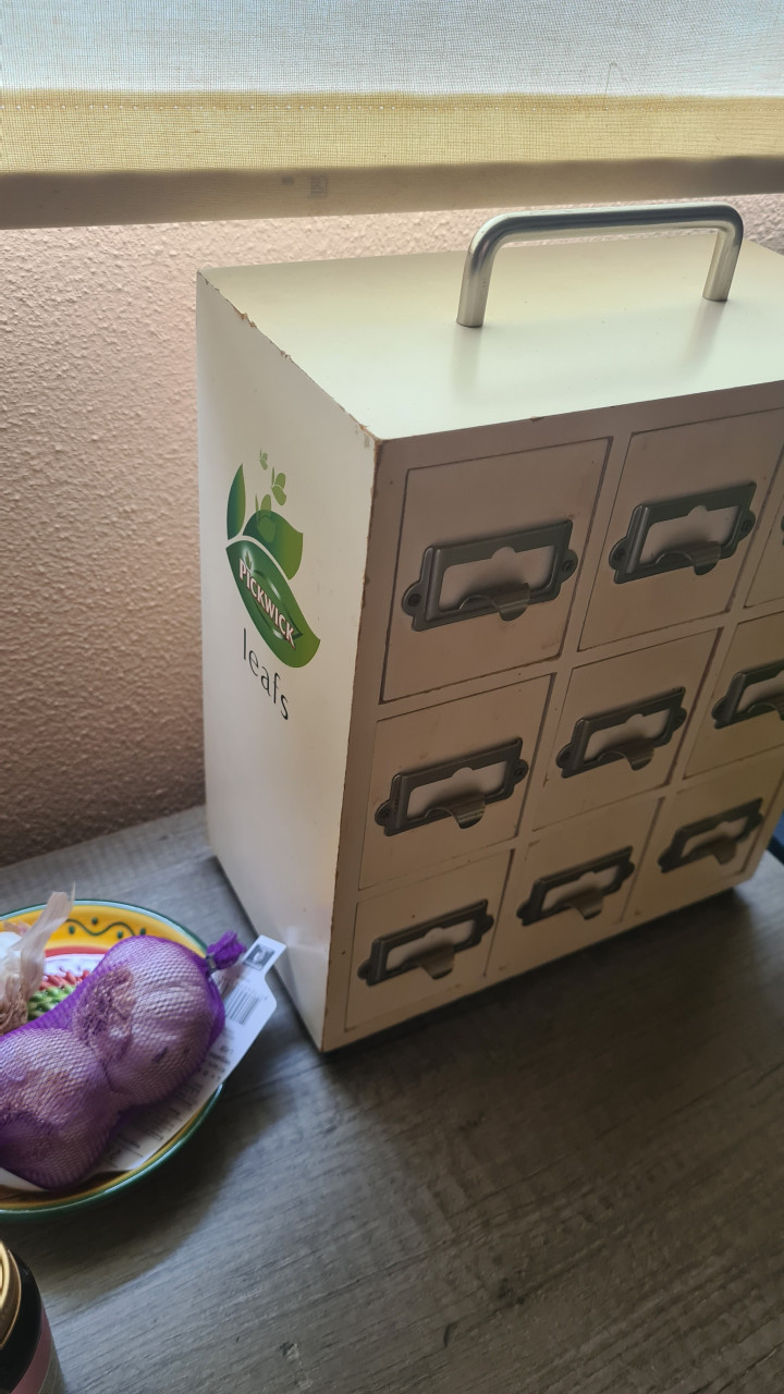 Pickwick theekistje te koop