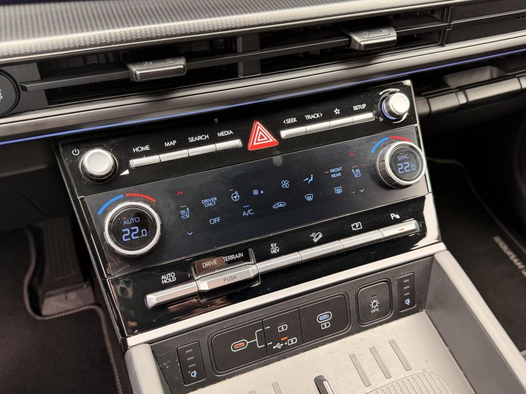 Hyundai Santa Fe 1.6 t-gdi phev black line 6 zits | elek. trekhaak | full o