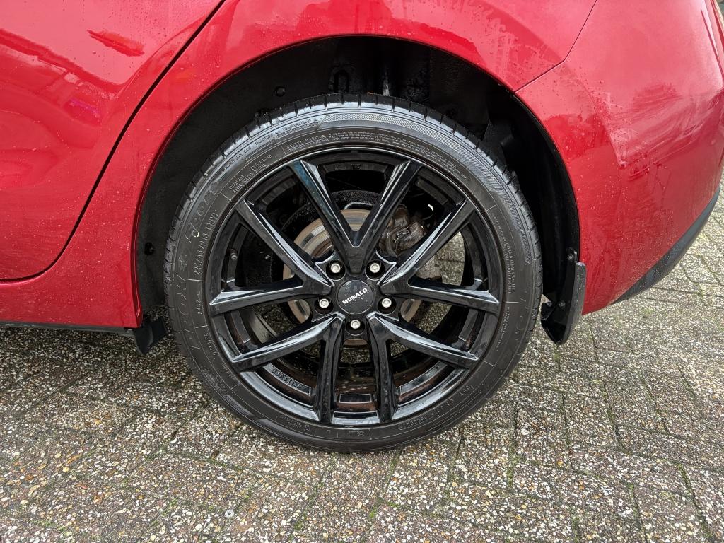 Mazda 3 2.0 ts+ 12 maanden bovag gar. rijklaar trekhaak 18" velgen