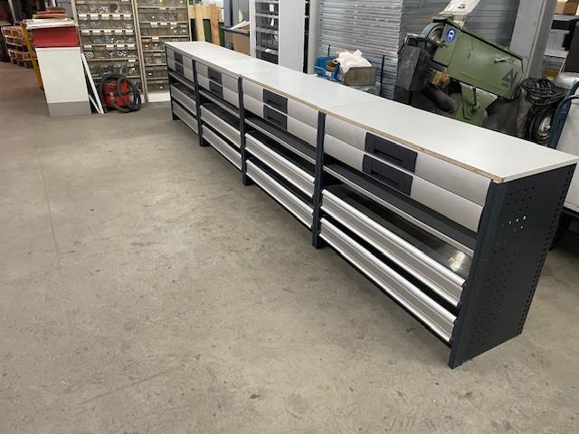 Bott bedrijfswagen inrichting  ladenkasten.