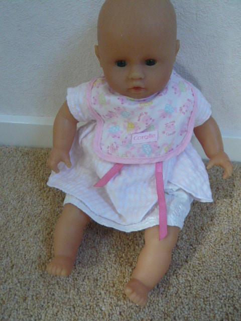 BABYPOP MET SLAAP OOGJE EN ZACHT LIJFJE 32 CM