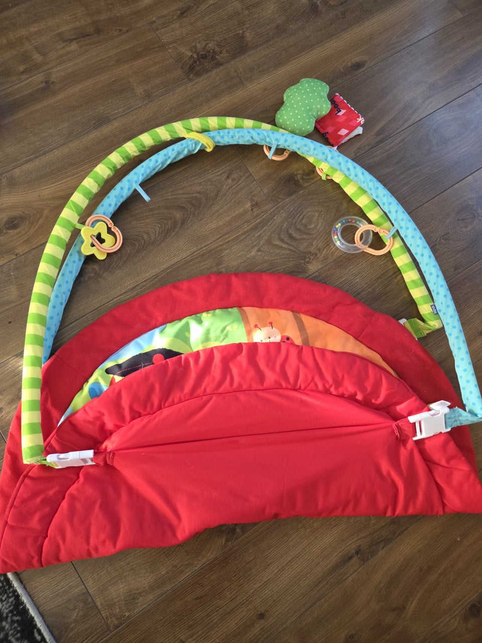 Baby speelmat met boog en speeltjes