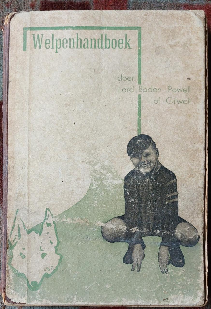 Het Welpenhandboek uit 1946
