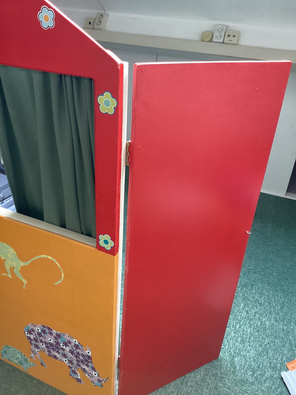 Poppenkast ofwel poppentheater zonder handpoppen