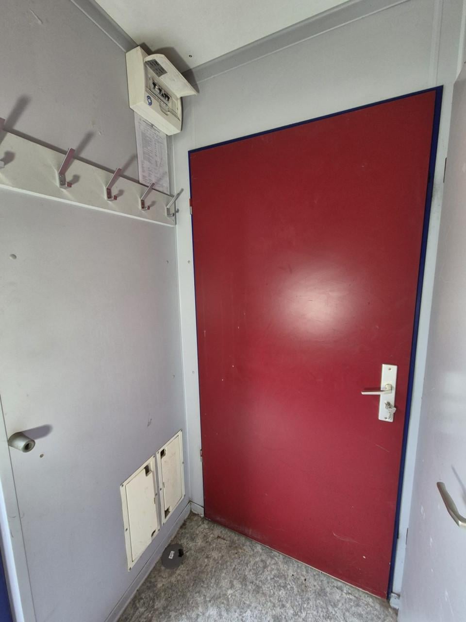 Kantoorunit / woonunit / bureelcontainer / bouwkeet 6x3m