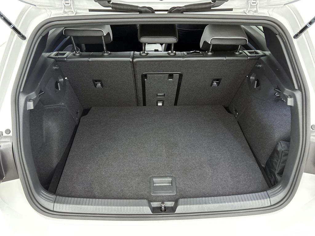 Volkswagen Golf 1.5 etsi r-line business | automaat | panoramadak | navigat
