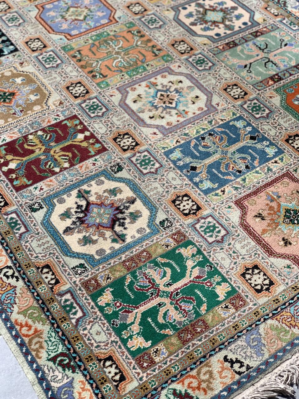 💐Onwijs Leuk Kleurrijk Handgeknoopt Vintage Vloerkleed uit Marokko💐