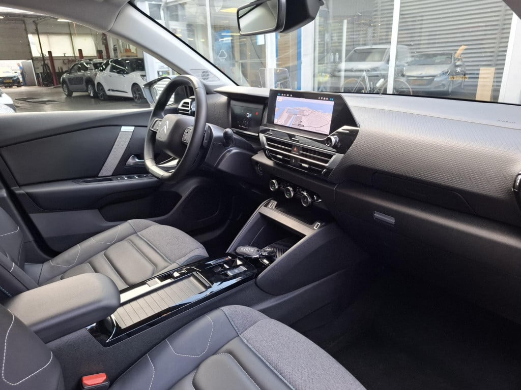 Citroen C4 130 eat8 automaat max clima/lmv/nav/cam