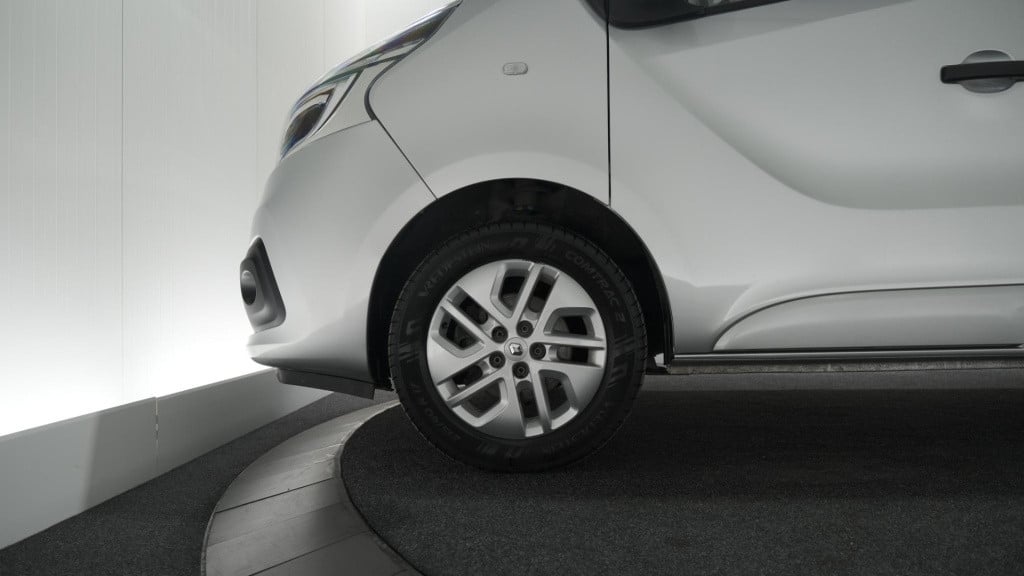 Renault Trafic 2.0 dci 170 t29 l2h1 dc comfort | navi | trekhaak | camera |