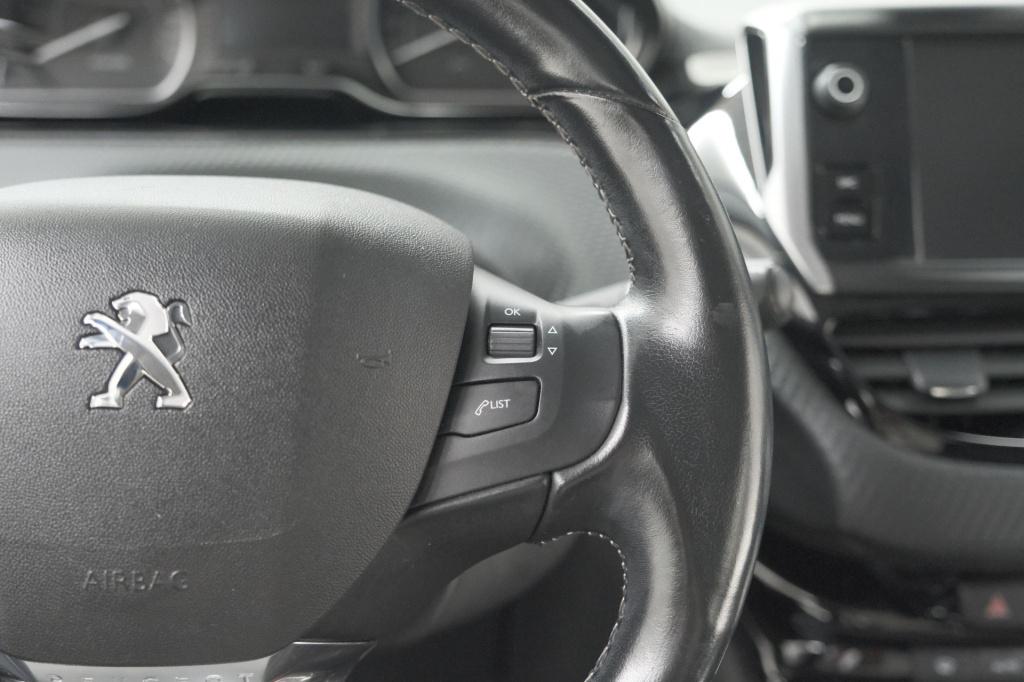 Peugeot 208 puretech 110 tech edition | camera | apple carplay | parkeersen