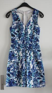 Nette jurk wit blauwe print  maat 34