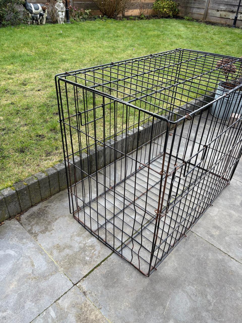 Hondenbench voor in de schuur hxlxb= 75x90x50