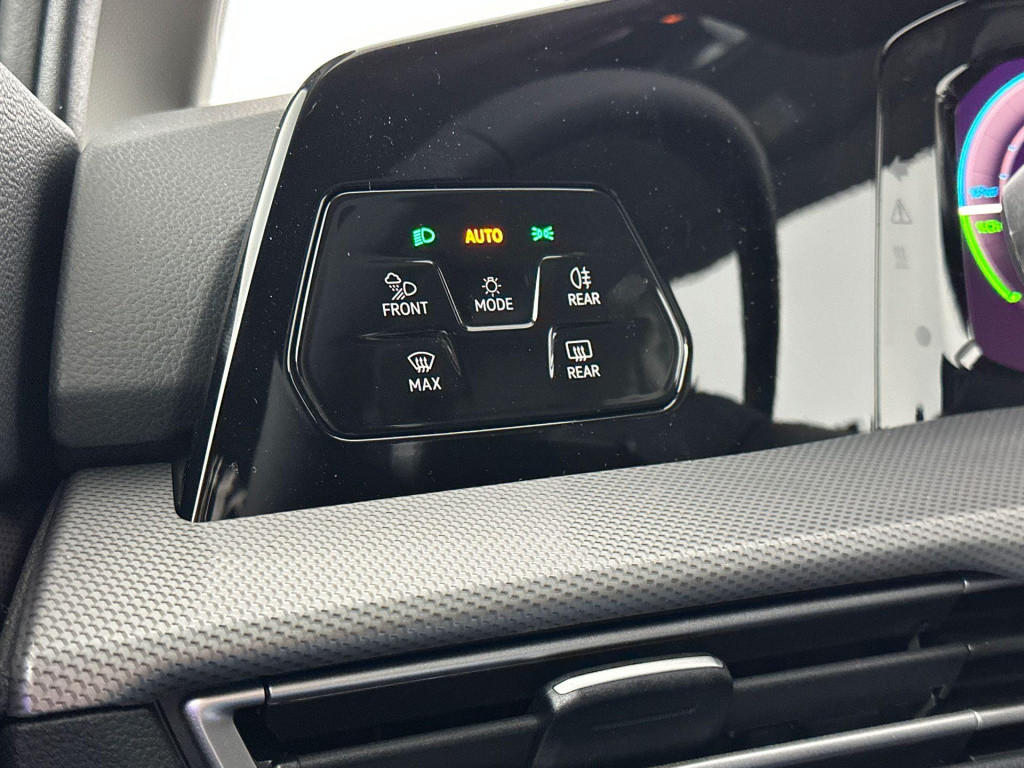 Volkswagen Golf 1.5 ehybrid style edition
