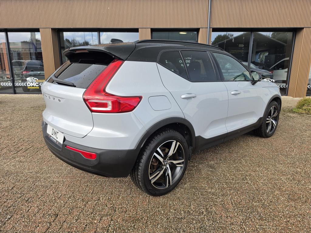 Volvo XC40 r design recharge plug-in hybrid lane assist | trekhaak | camera