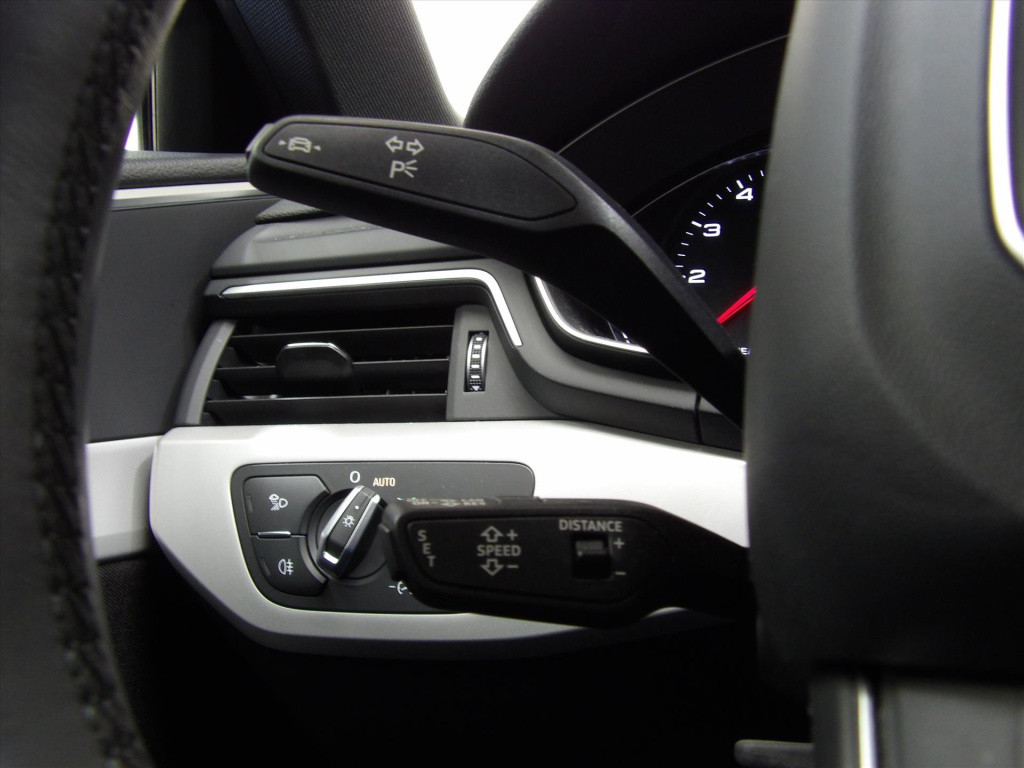 Audi A4 35 tfsi 150pk mhev s tronic s line