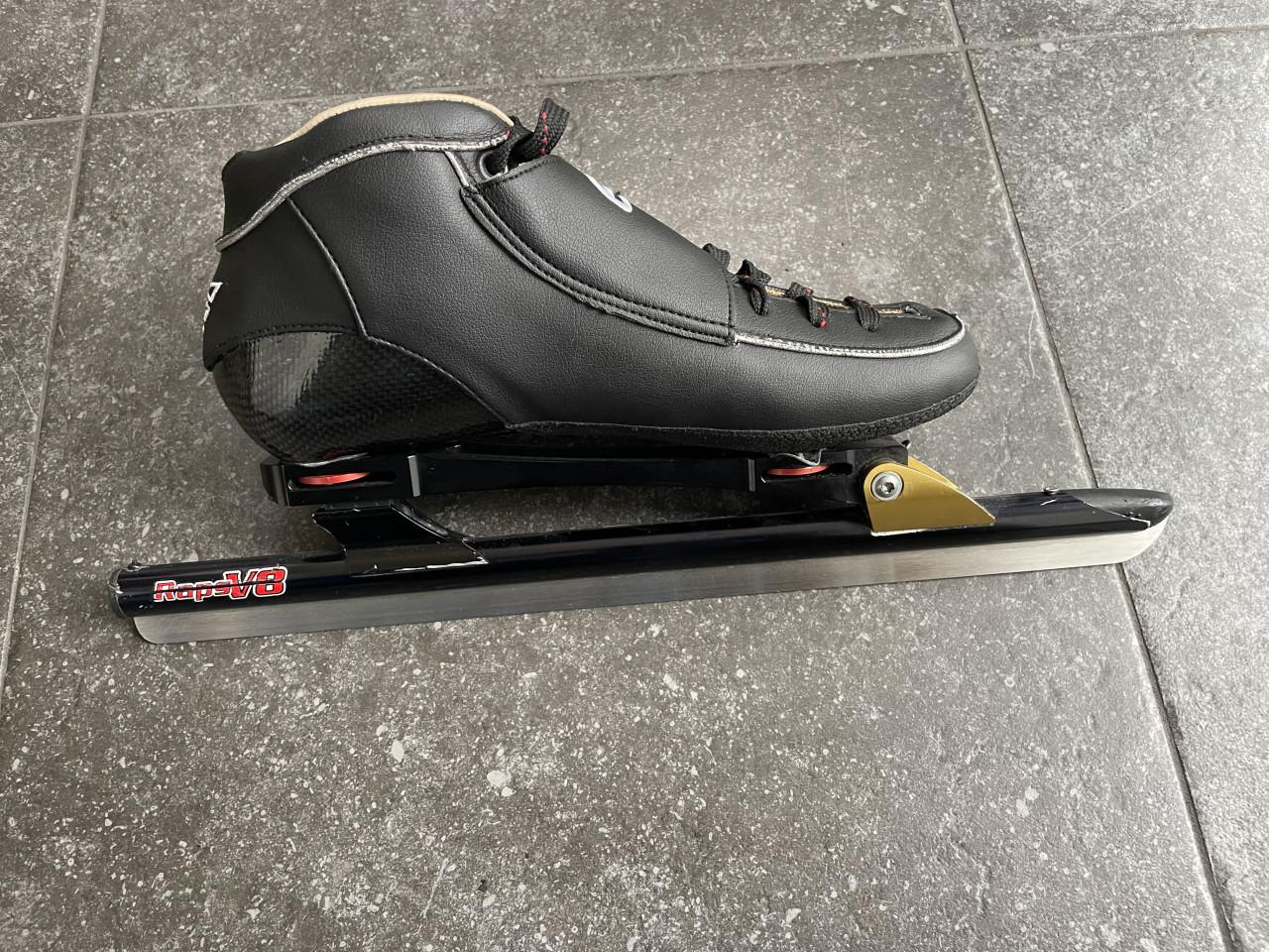 Evo Xenon maat 43 met Raps V8 klapschaats