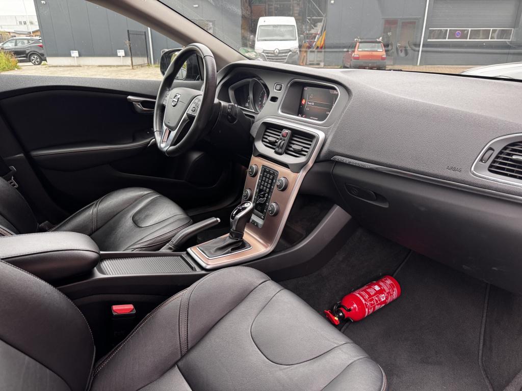 Volvo V40 cross country 1.5 t3 summum