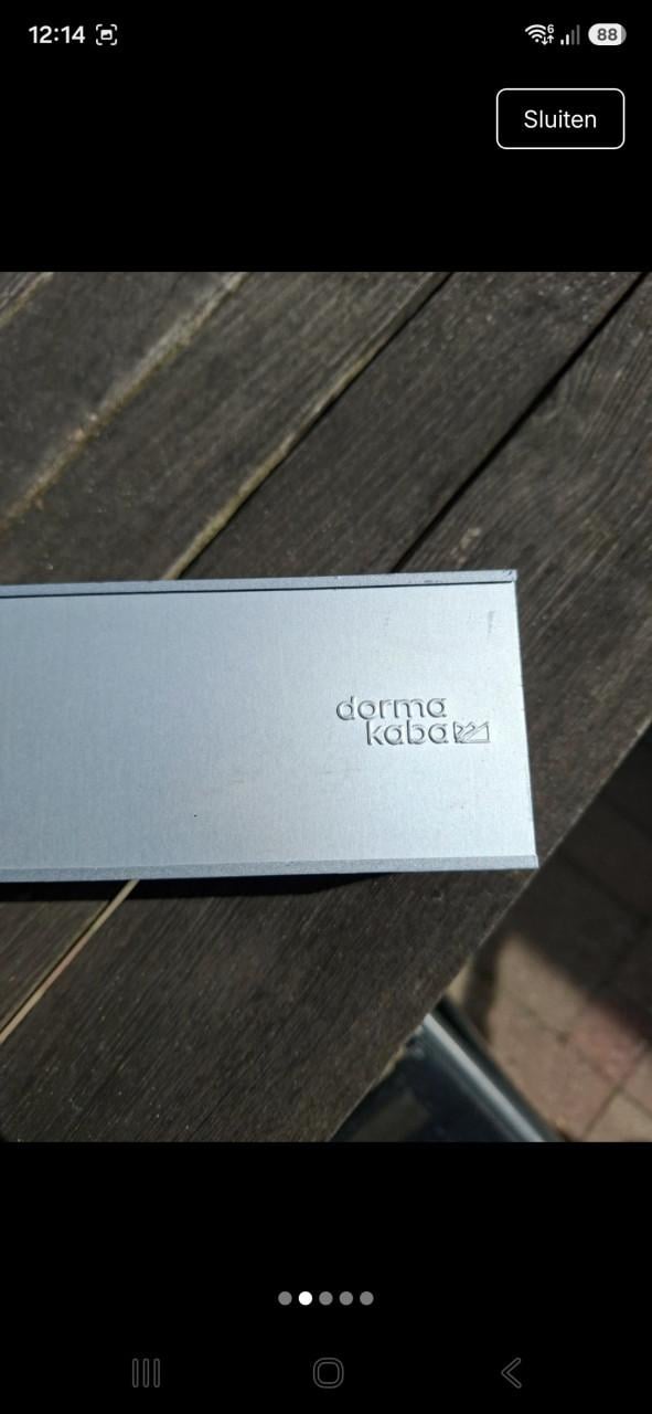 Deurdranger Dorma kaba