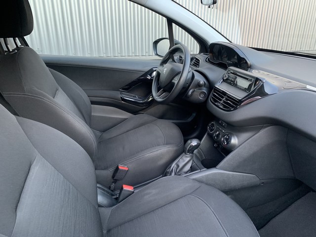 Peugeot 208 1.0 - v e r k o c h t
