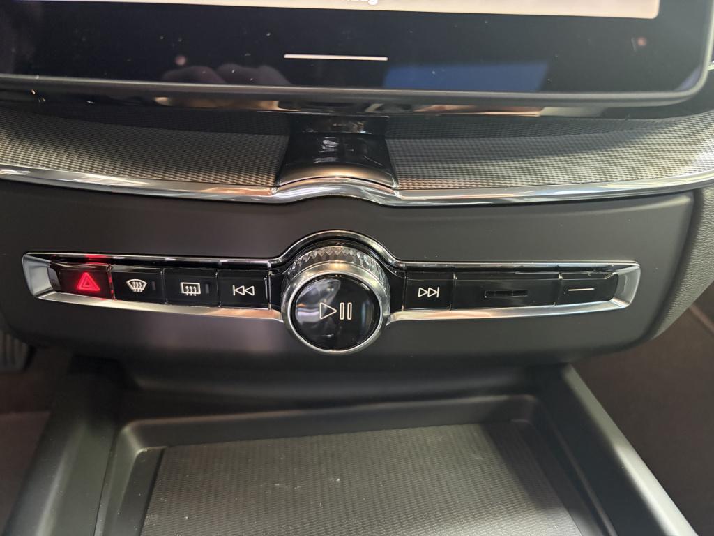 Volvo XC60 2.0 t6 plug-in hybrid awd ultra black edition | trekhaak | 22'' 