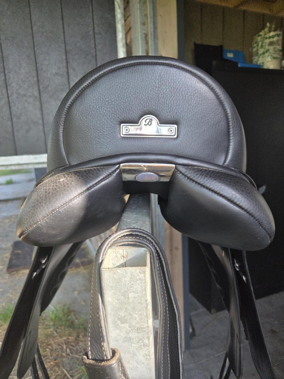 Bates dressuurzadel 17,5 inch