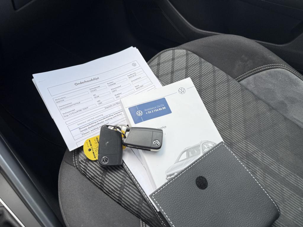 Volkswagen Taigo 1.0tsi 110pk dsg r-line | pano dak