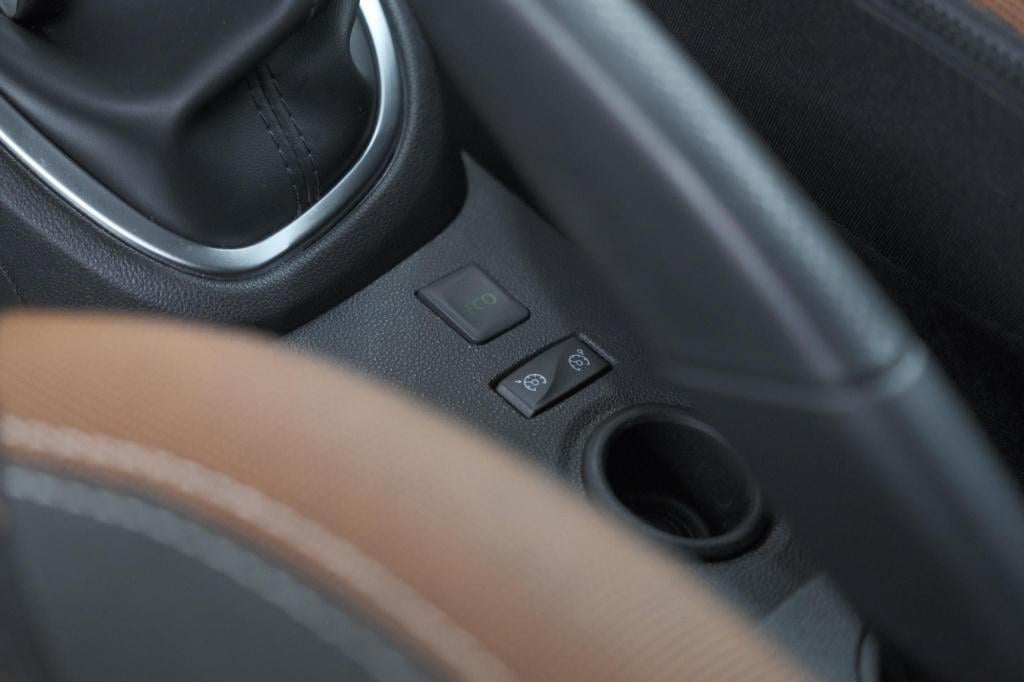 Renault Captur tce 90 intens | trekhaak | allseason banden | navigatie | pa